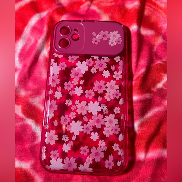 iPhone 11 case - Picture 2 of 4